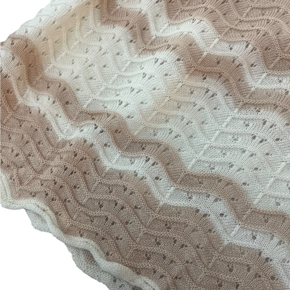 NWOT Crochet Knot Shorts – White & Taupe Wavy Stripe Scalloped Hem, Large - Picture 6 of 14